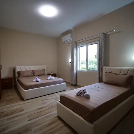 Hanna & Solei 3* Μπεράτ